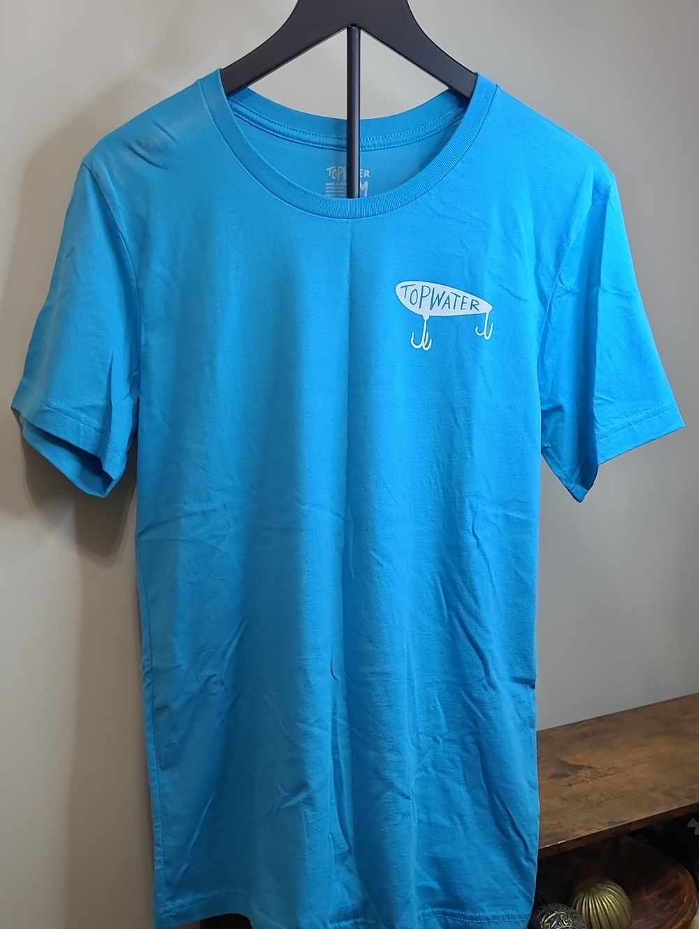 NWT Top Water Bright Turquoise Blue T-shirt with Colorful Fishing Design size M